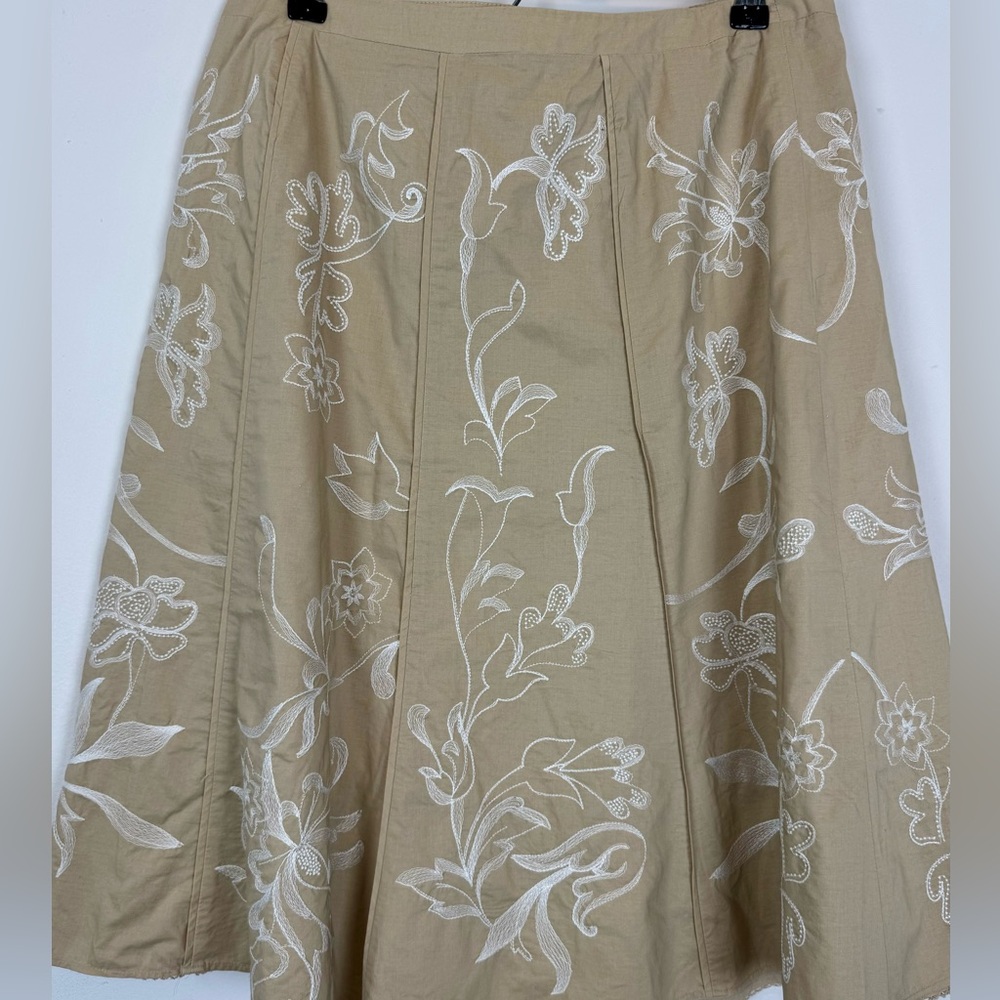 Ann Taylor Beige Cotton Floral Embroidered A-Line Skirt Size 8